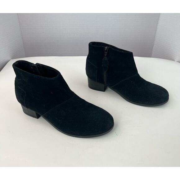 Toms Ankle Black Suede Low Heel Short Western Comfort Booties Size 6 - Picture 1 of 8